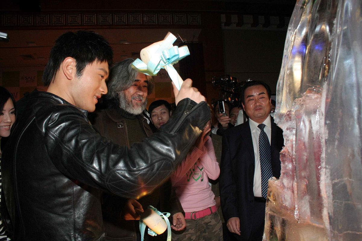 横店三年，700粉，我放弃了演员梦，回家继承古董店