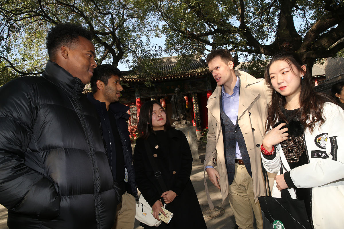 传承中华文化，让传统在春天绽放