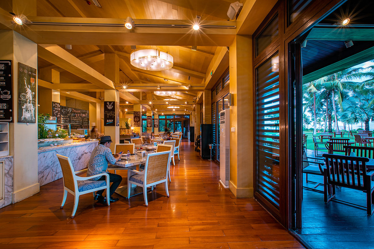 previously the Shangri-La Hotel solely managed a restaurant and hotel in Glasgow However following the merger it incorporated a rural restaurant and hotel leading to an increase in intricate responsib