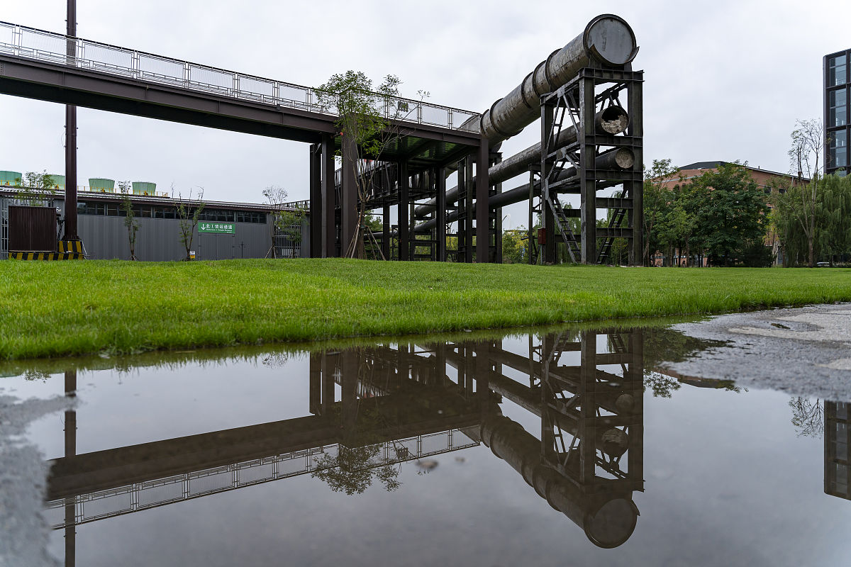 近日大运河杭钢工业旧址综保一期工程主体建设基本完工备受瞩目的大运河杭钢公园初具雏形。写20条评论