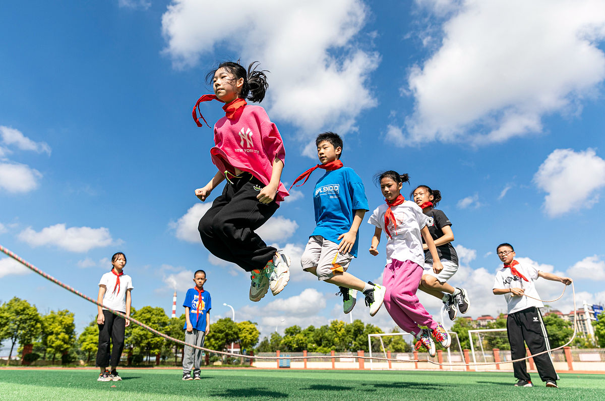 小学生的青春：充满活力与梦想的时光