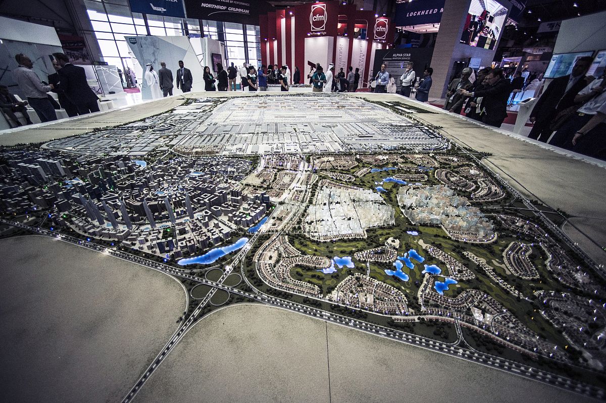 株洲南方航空高级技工学校热门专业：航空维修、机电一体化、航空服务