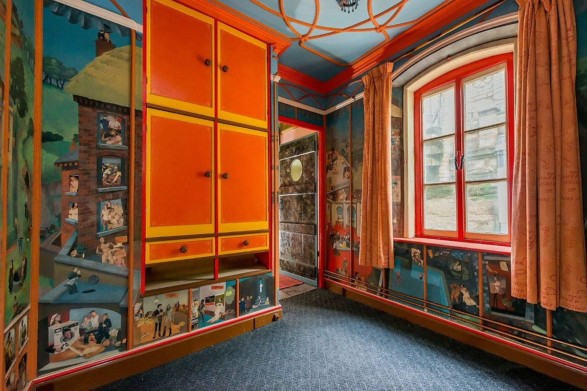 成都铁路技术学院毕业生职业发展方向 - 就业前景与行业趋势