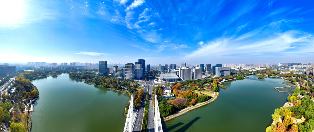 2025年11月14,郑州龙子湖智慧岛的秋天,龙子湖是郑州,