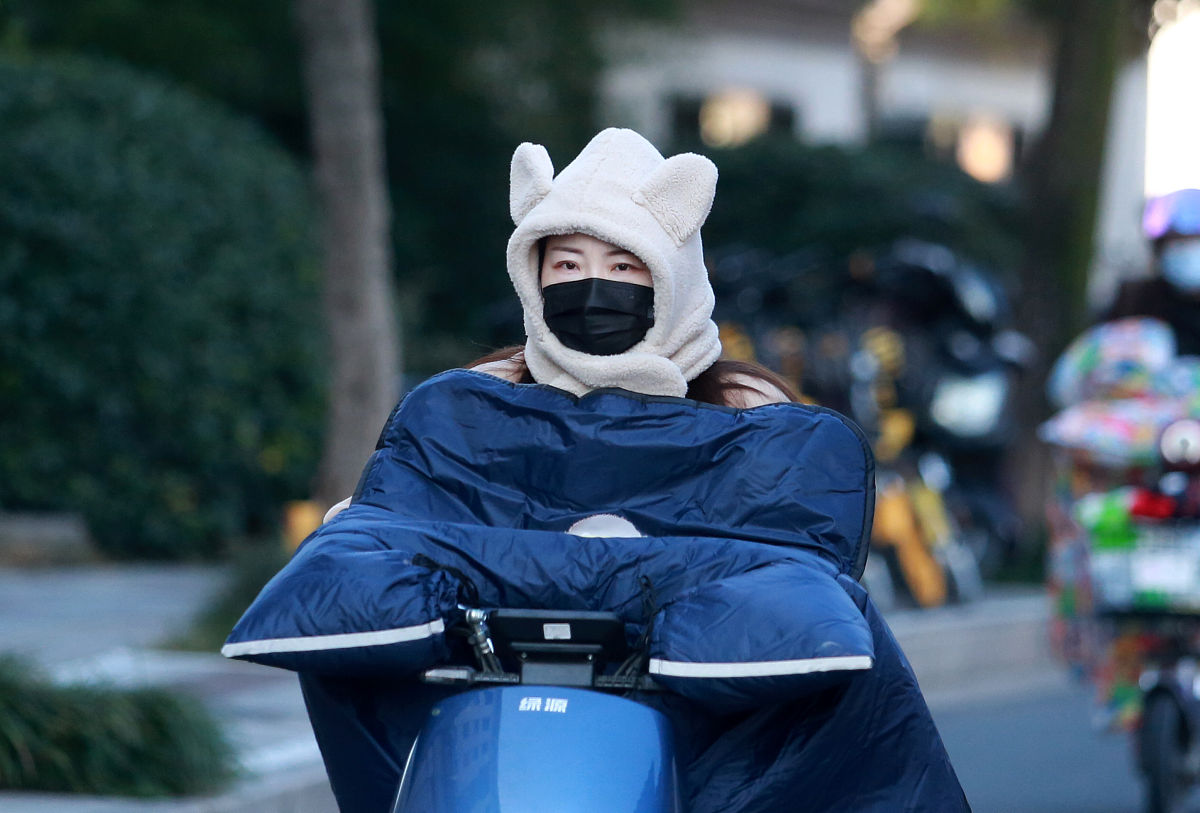 发布大风蓝色预警帮我用180字详细描述