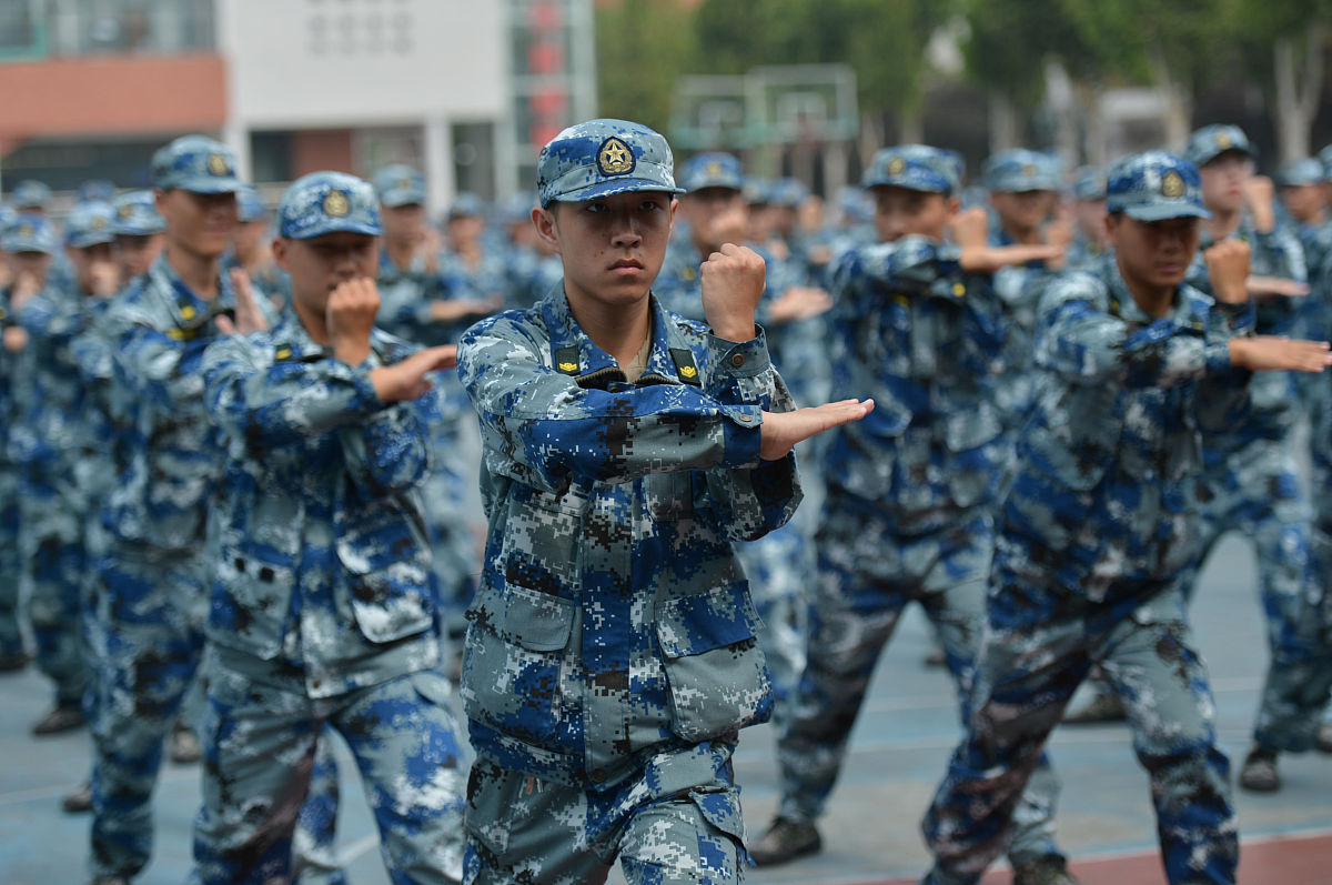 成都卫生学校浅谈半军事化管理的作用是什么