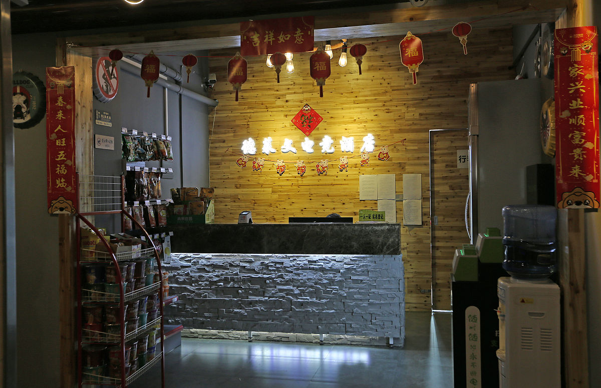 成都实验商贸管理学校招生办联系电话、地址