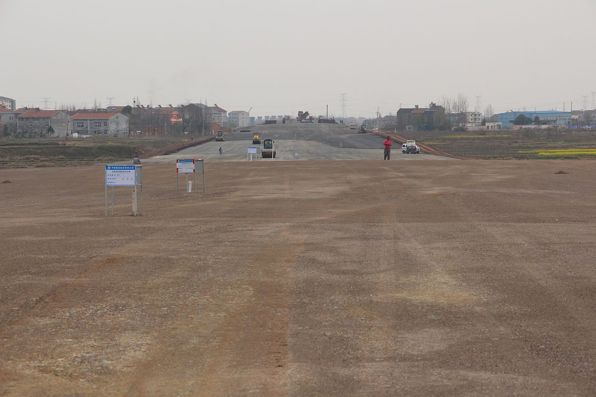 港务区绿地二期住宅小区道路施工：路基施工阶段详解