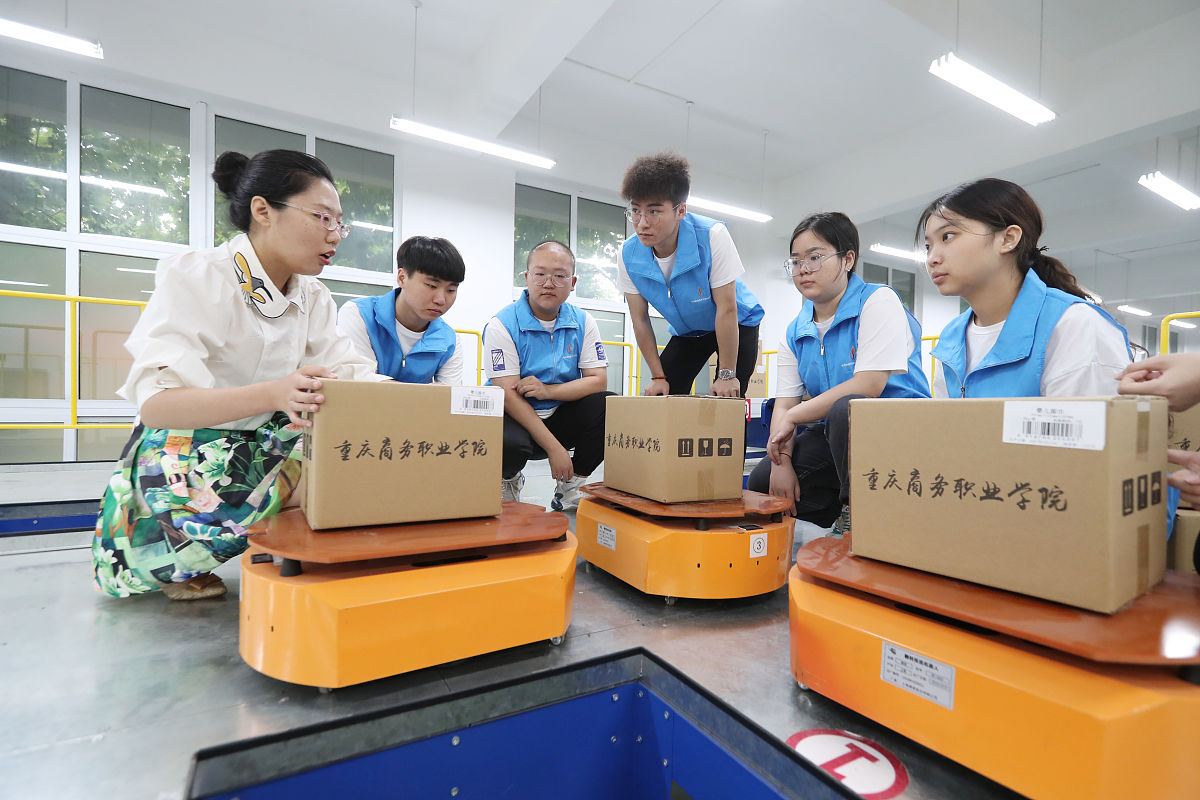 贵州现代经济学校物流服务专业简介