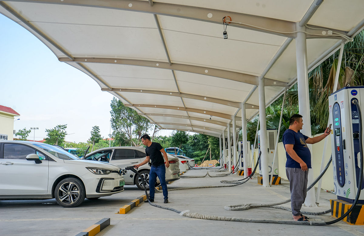 浅谈一下考 虑 乡 村 旅 游 出 行 的 电 动 汽 车 充换 电 站选 址 问 题 研 究