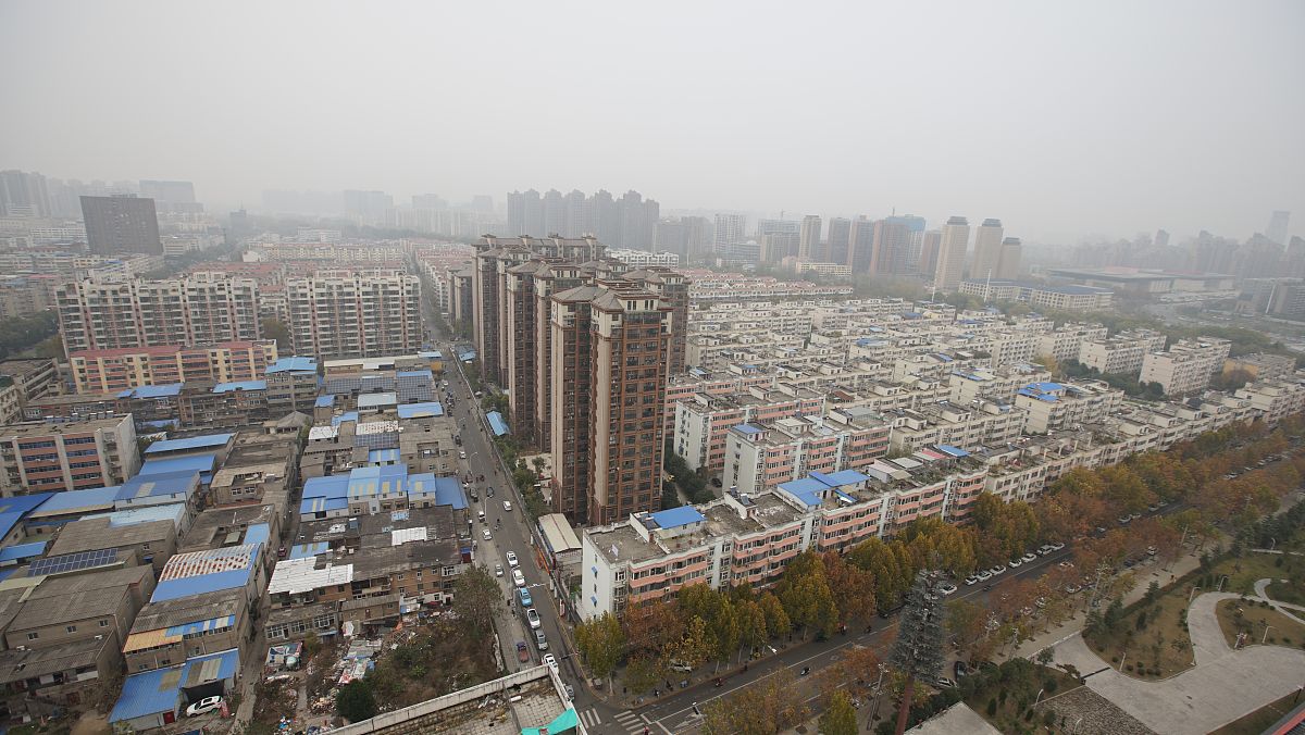 商丘市人民公园绿地违建办公楼: 违规建设规范化后，是否获得建筑许可证？