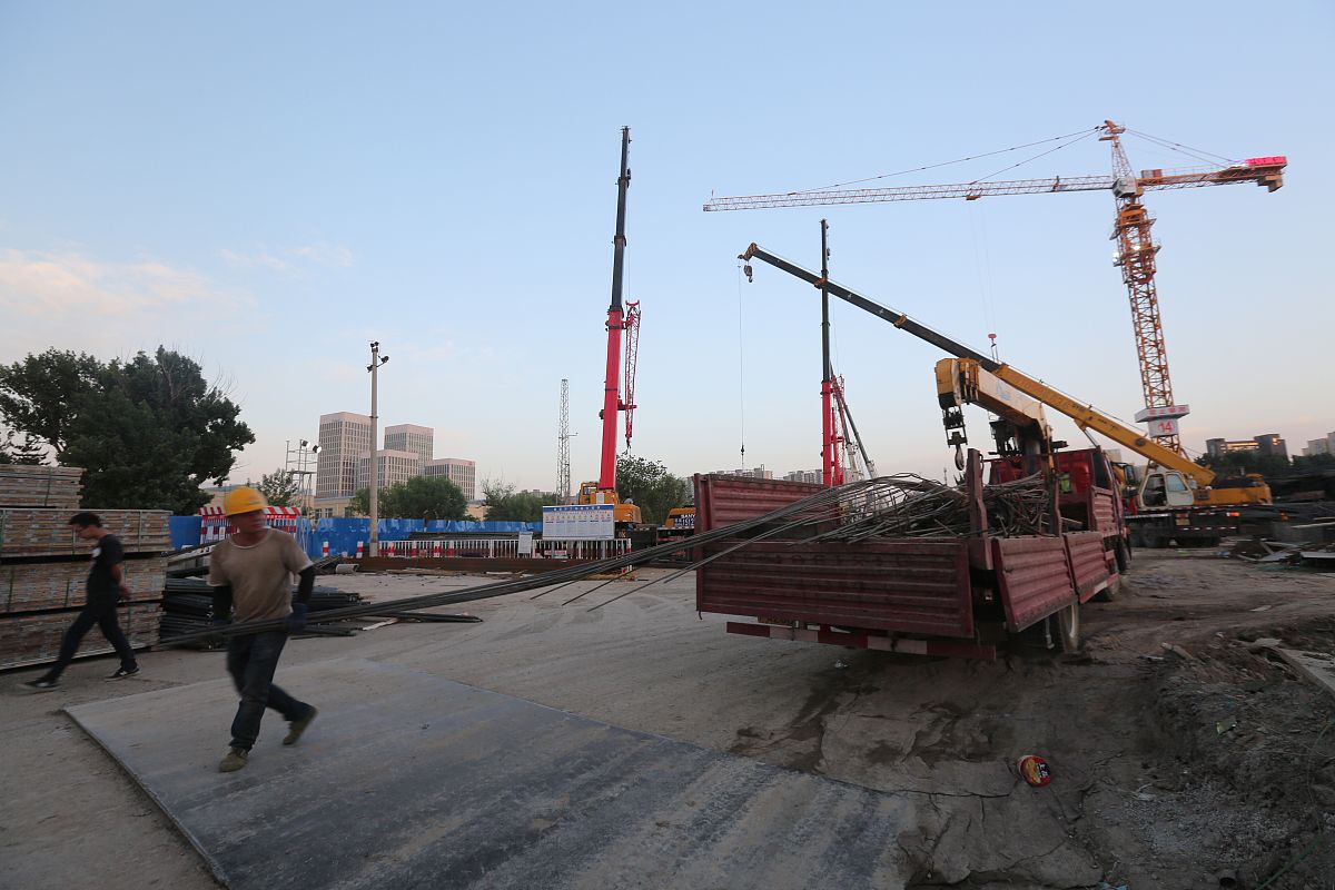 2019年5月13日,京沈高铁北京星火站建设施工现场.