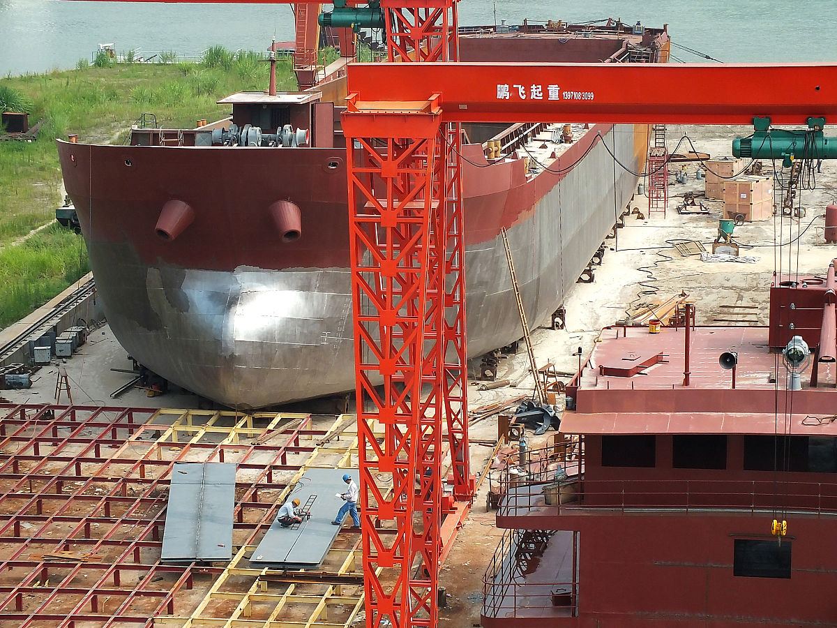 抓斗大王包起帆及其领导的团队研发的散货自动儿装船系统和卸船系统达到了国际最高水平将大大提高L海港口的生产效率。这一智能化设备和工艺系统的研发所需要的主要生产要素除了科技和劳动’外 还有A．资本、人口 B．土地、人口C．管理、土地 D ．管理、资本分析为什么D选项正确其他选项错误的原因