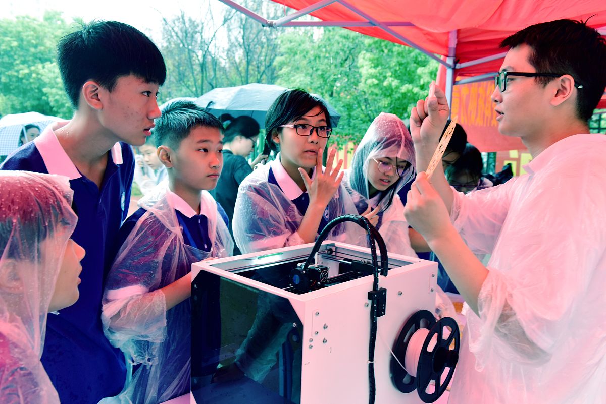 学校项目实习鉴定评语：500字