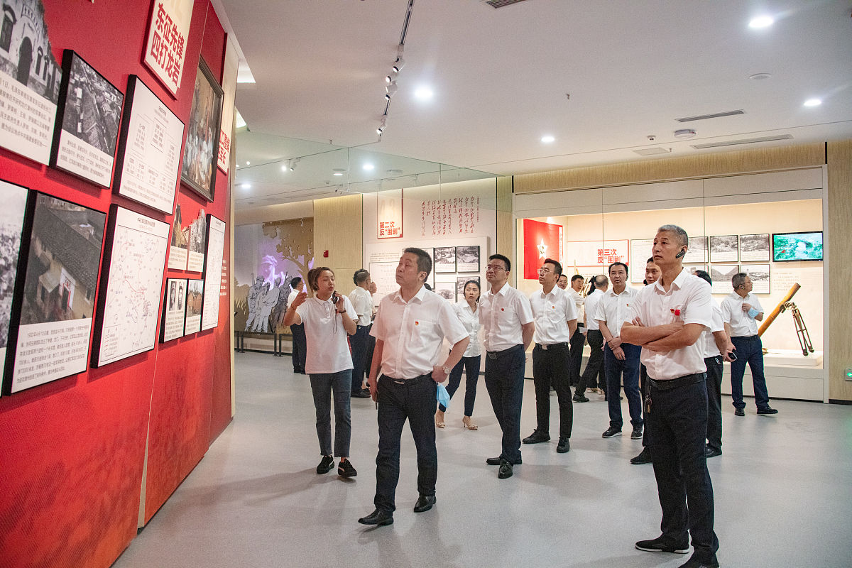 重庆卫校毕业生就业前景分析：2021年就业形势如何？