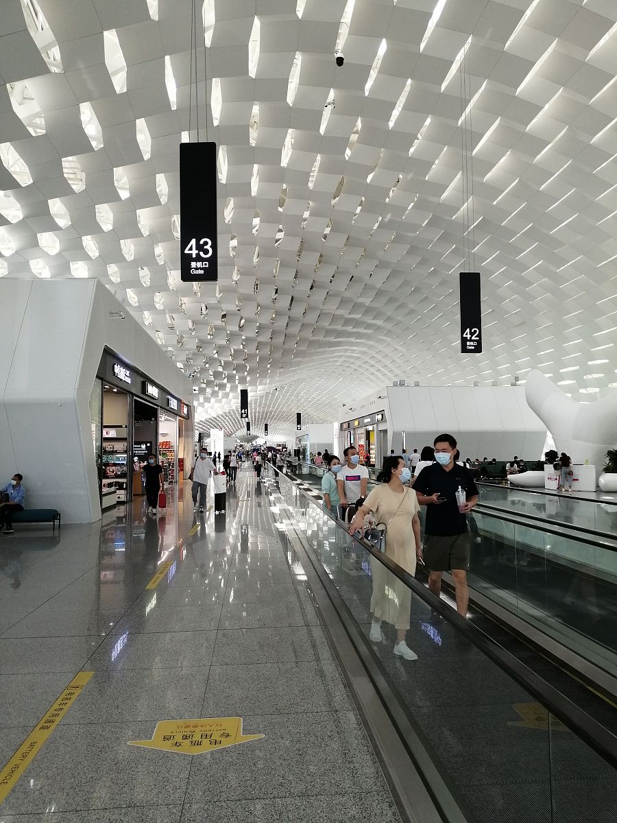 深圳宝安国际机场：中国现代化大型国际空港