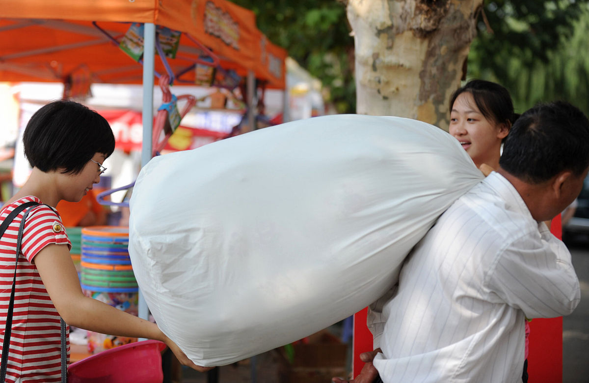 河南信息工程学校的广告设计与装潢普通中专好不好