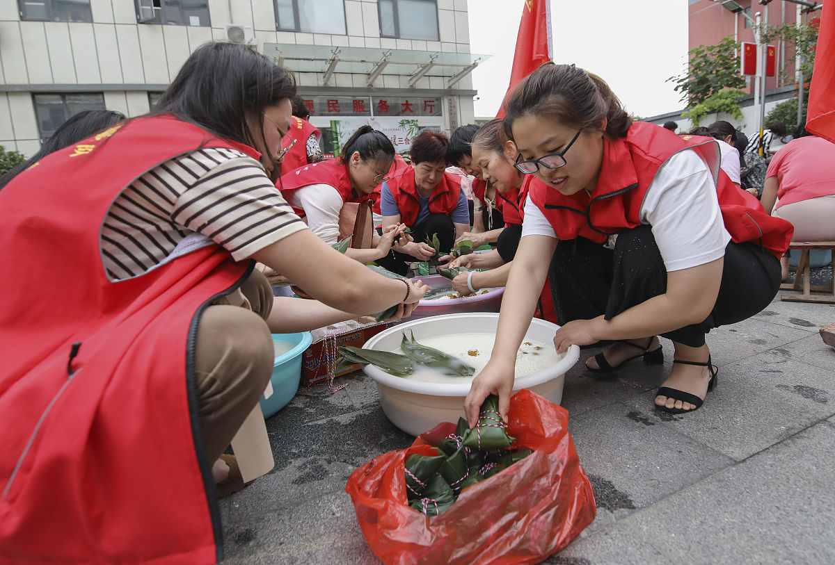 社区服务社会实践报告：大学生志愿者服务实践感悟与体会