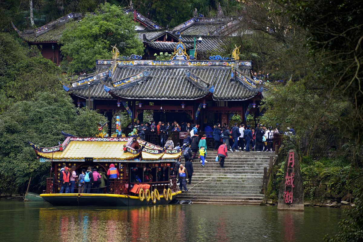 乐山大佛到青城山都江堰三日游攻略,带你玩转四川名胜! 乐山大佛到青城山都江堰三日游攻略,带你玩转四川名胜!