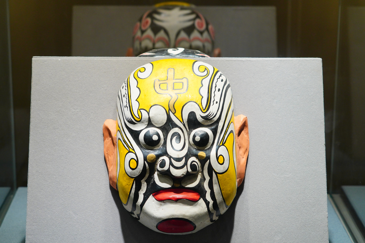 京剧脸谱：传统文化的瑰宝，焕发新的生机