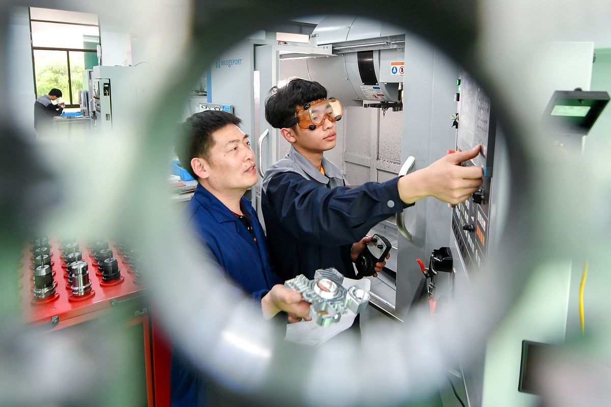 长兴职教中心2021年招生条件 - 职业教育培训，成就你的梦想