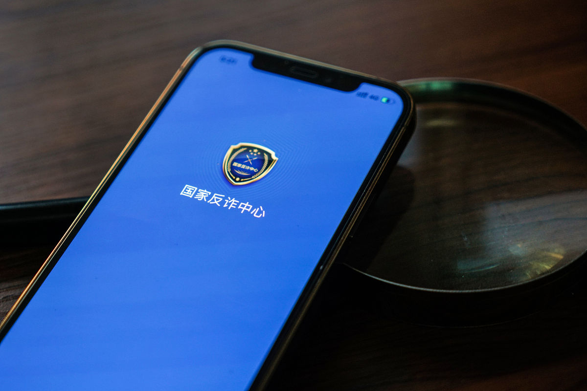 去美国留学是苹果14手机相对应的三星手机是什么型号