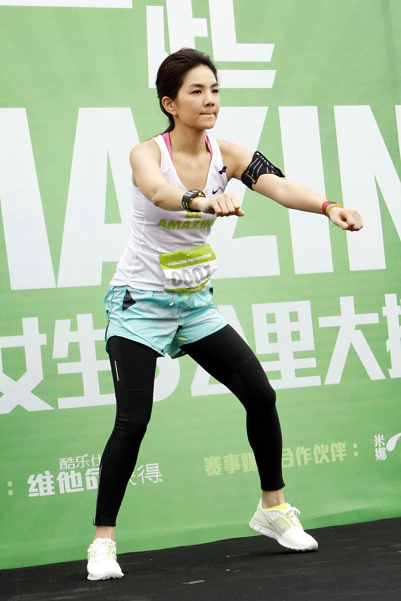 2012年06月17日,北京,陈嘉桦ella在北京出席代言活动.ella+++_+++长跑