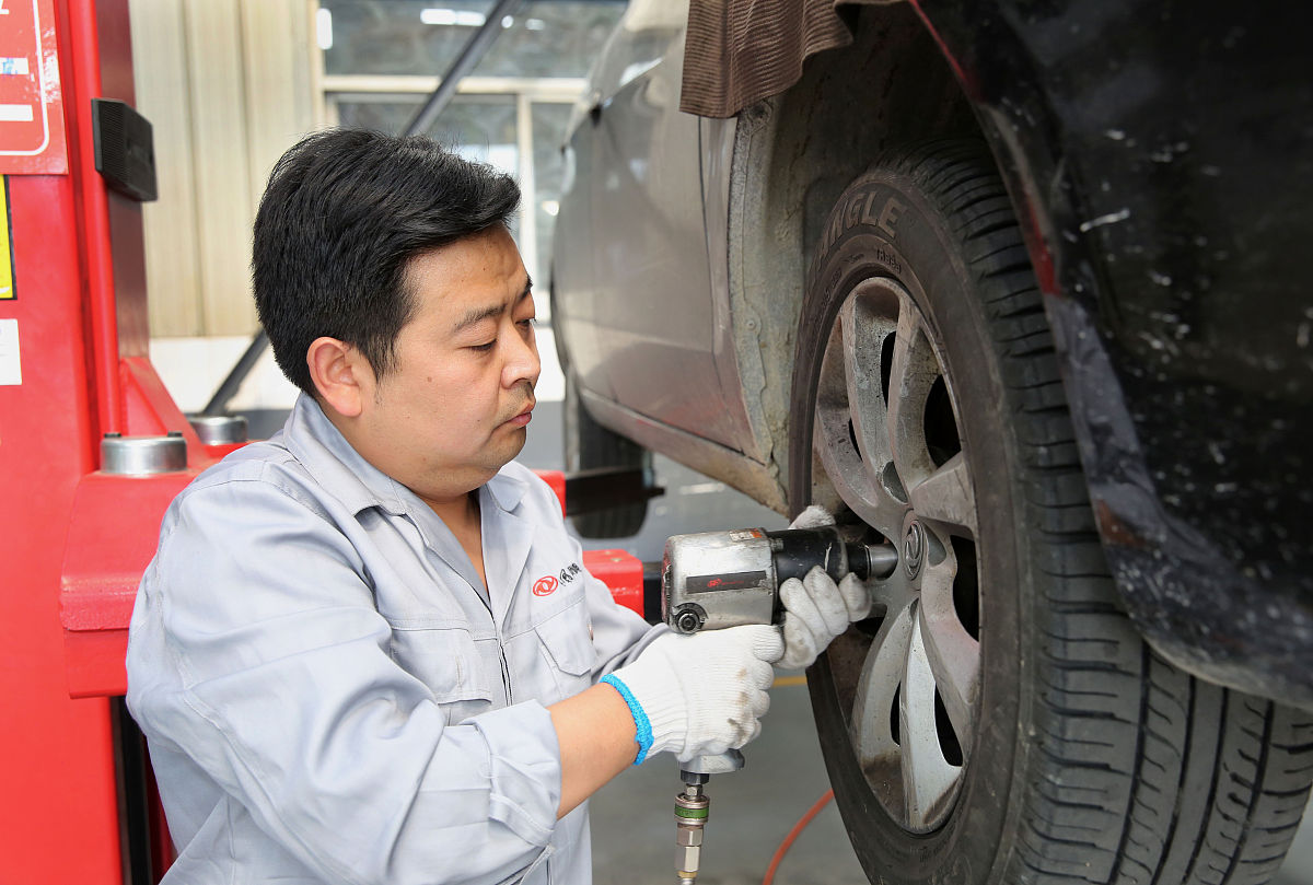 安徽2022年男生学什么中专学校好-怎么样