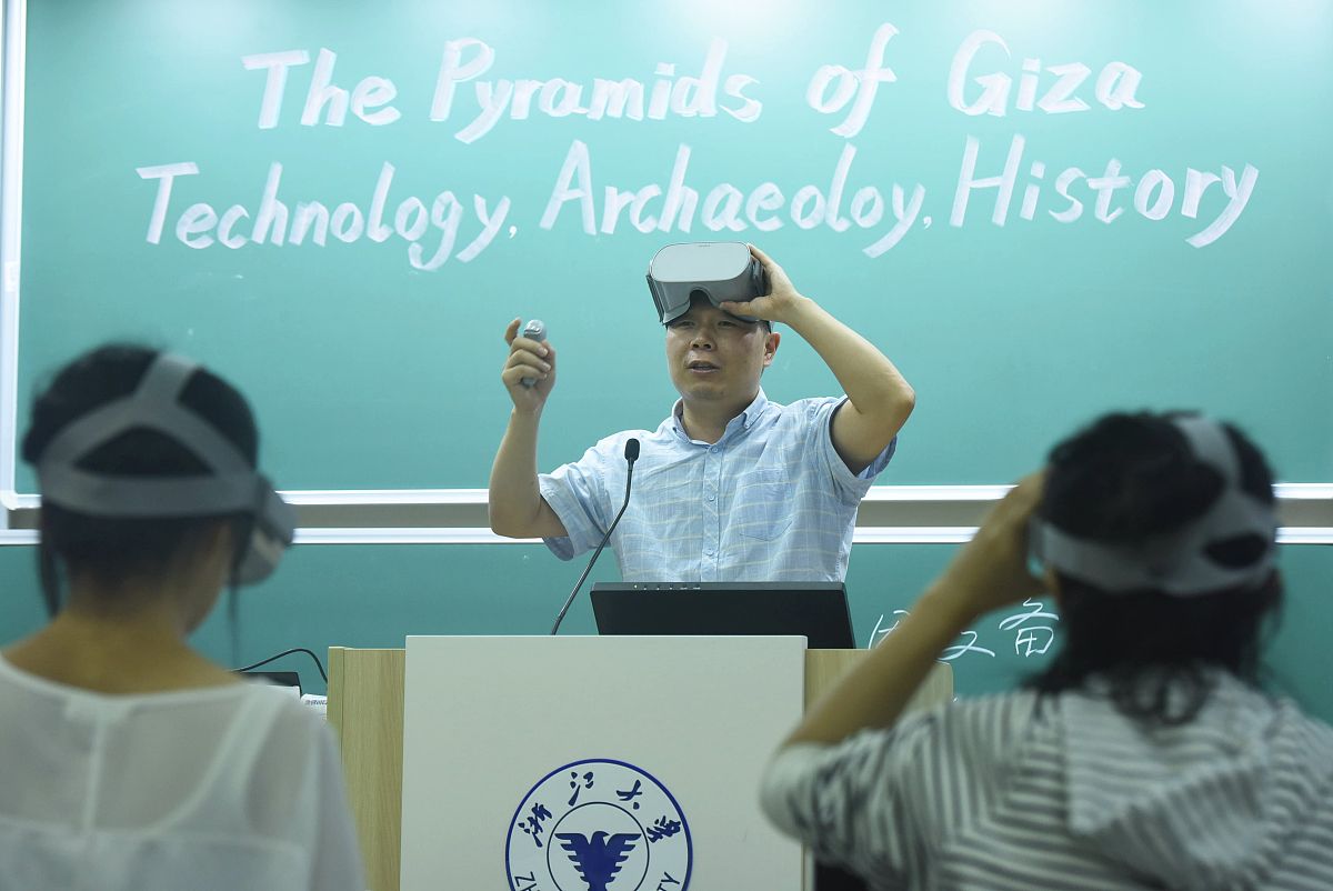 高职医学生英语课堂教师话语研究综述：产出导向视角