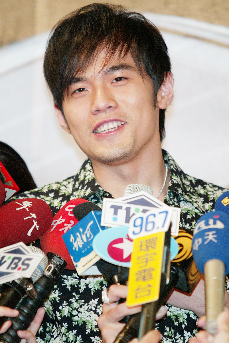 2005年6月5日,台北,周杰伦出席电影《头文字d》的记者会.+++_+++周杰