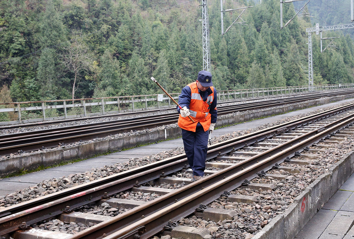 成都铁路技工学校好不好用发散