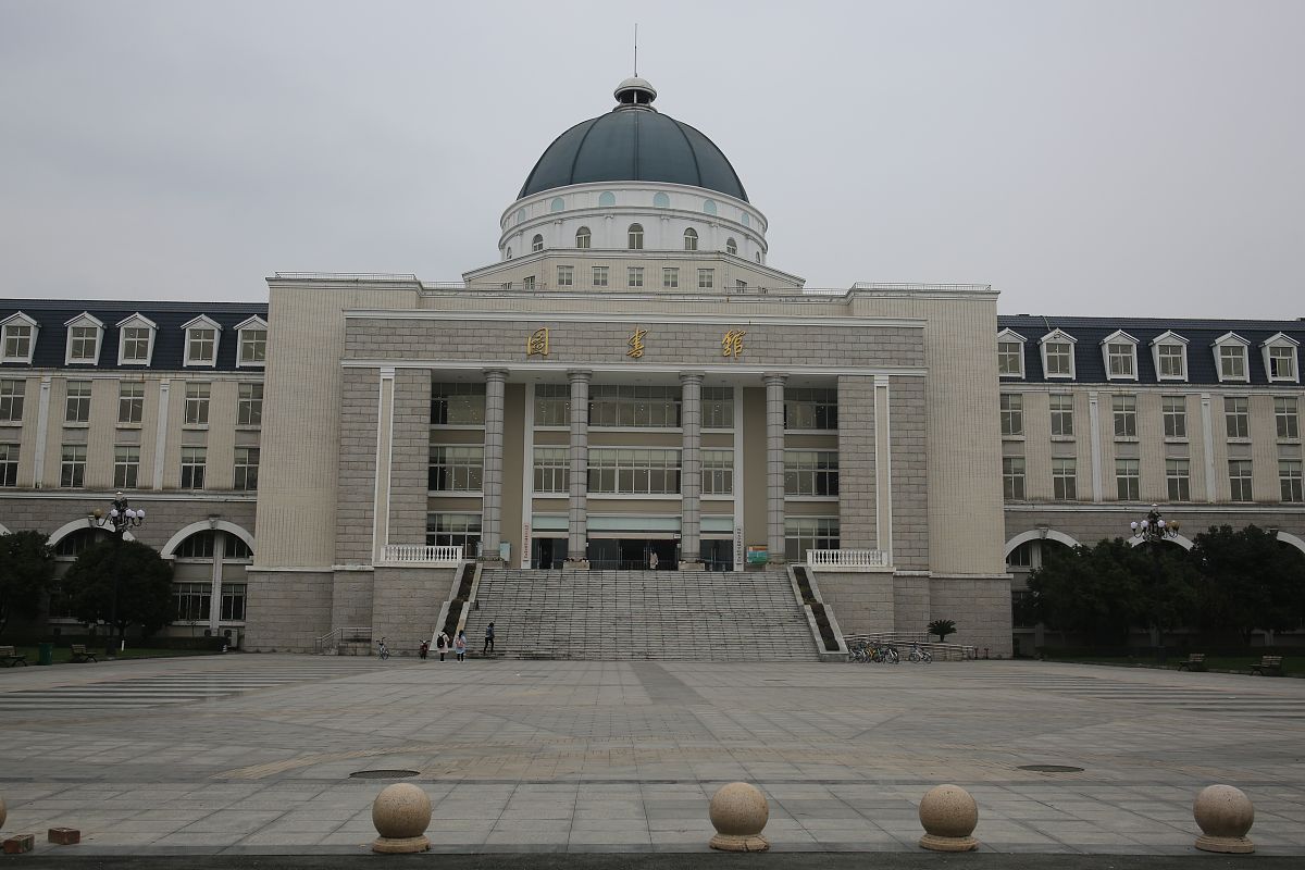 成都建筑工程学校三年制中专专业有哪些？