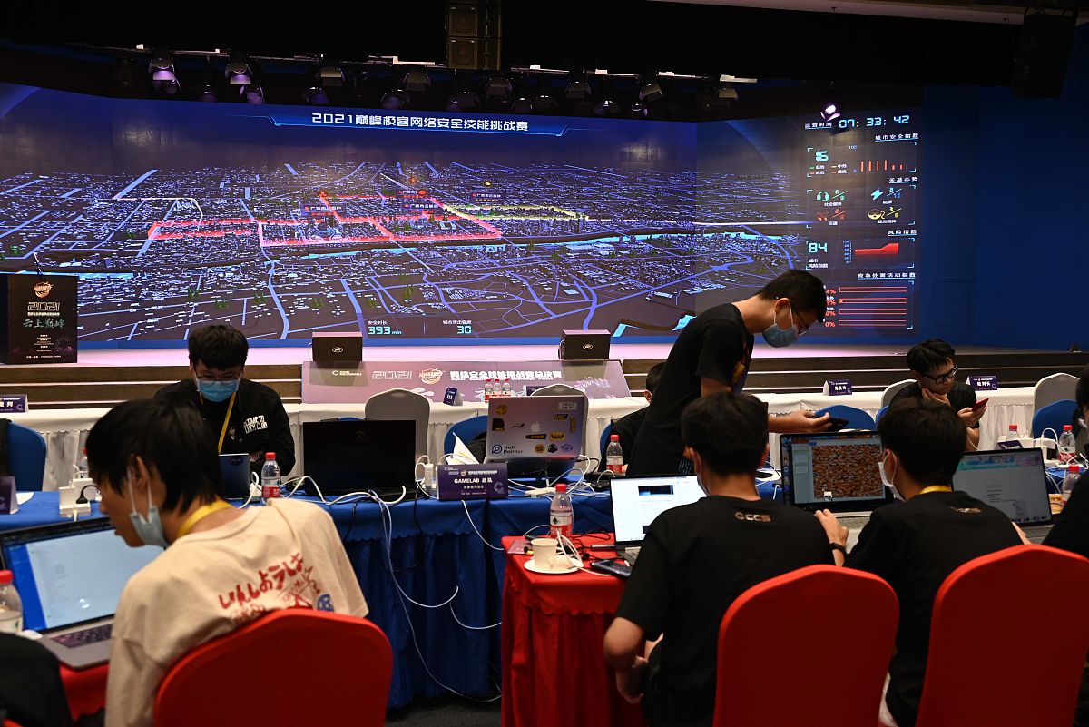 CTF 比赛：网络安全技能的竞技场