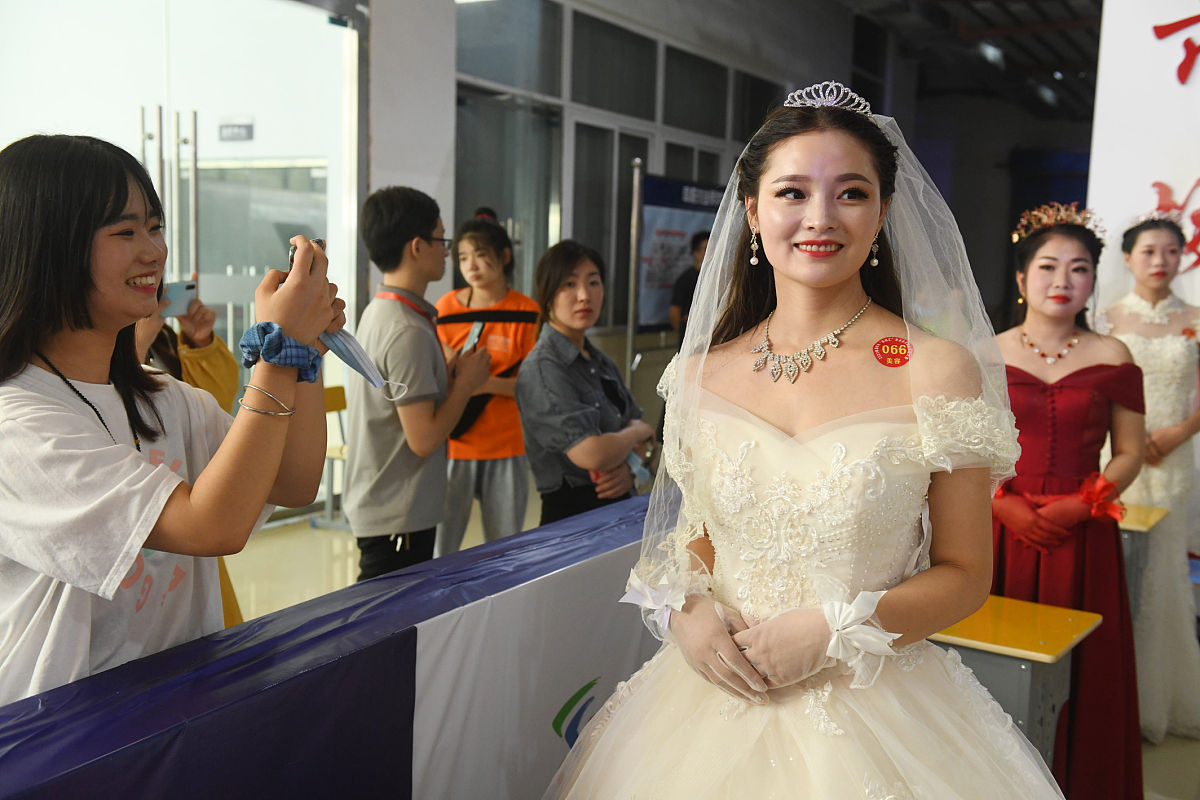 阜阳科贸技工学校2022年招生简章 - 联系电话