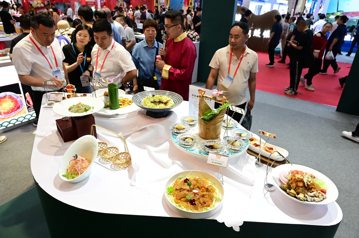 在中国有哪些流行的餐饮论坛详细列举20个 并介绍写每个论坛的注意用途和用户群体