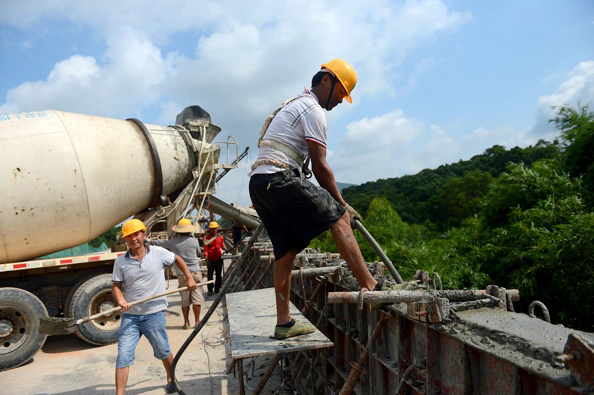 高速公路桩基旋挖钻施工安全注意事项