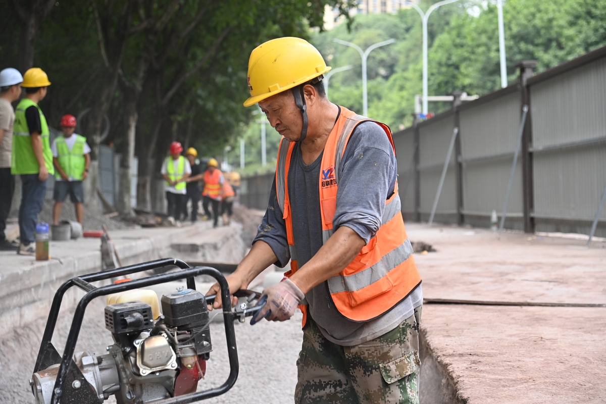 写一首干工程的喊麦