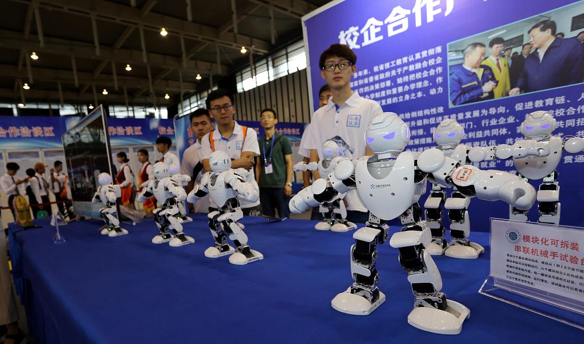 紫云民族职业技术中学2021年招生专业：机电、信息技术、旅游、汽车等