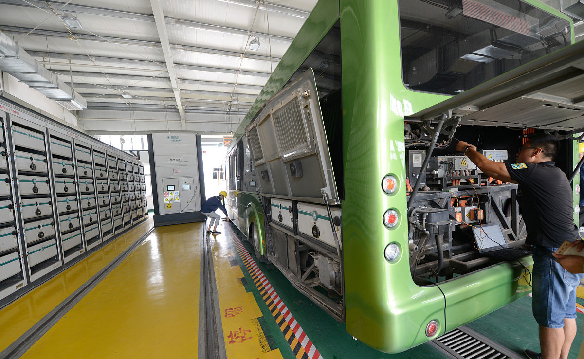 2023 重卡换电站解决方案：技术与发展趋势