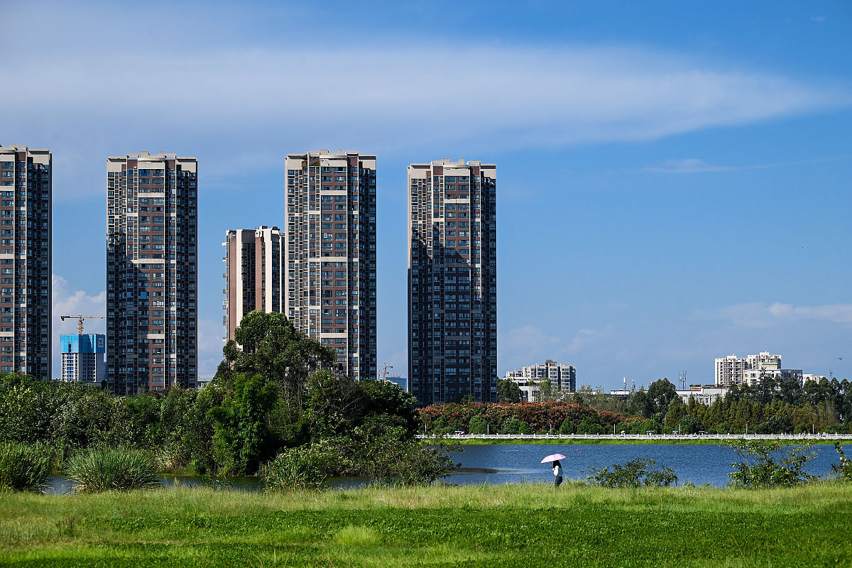 (如需下载使用,请务必署名 红星新闻 王效)2021年9月19日,成都市,市民