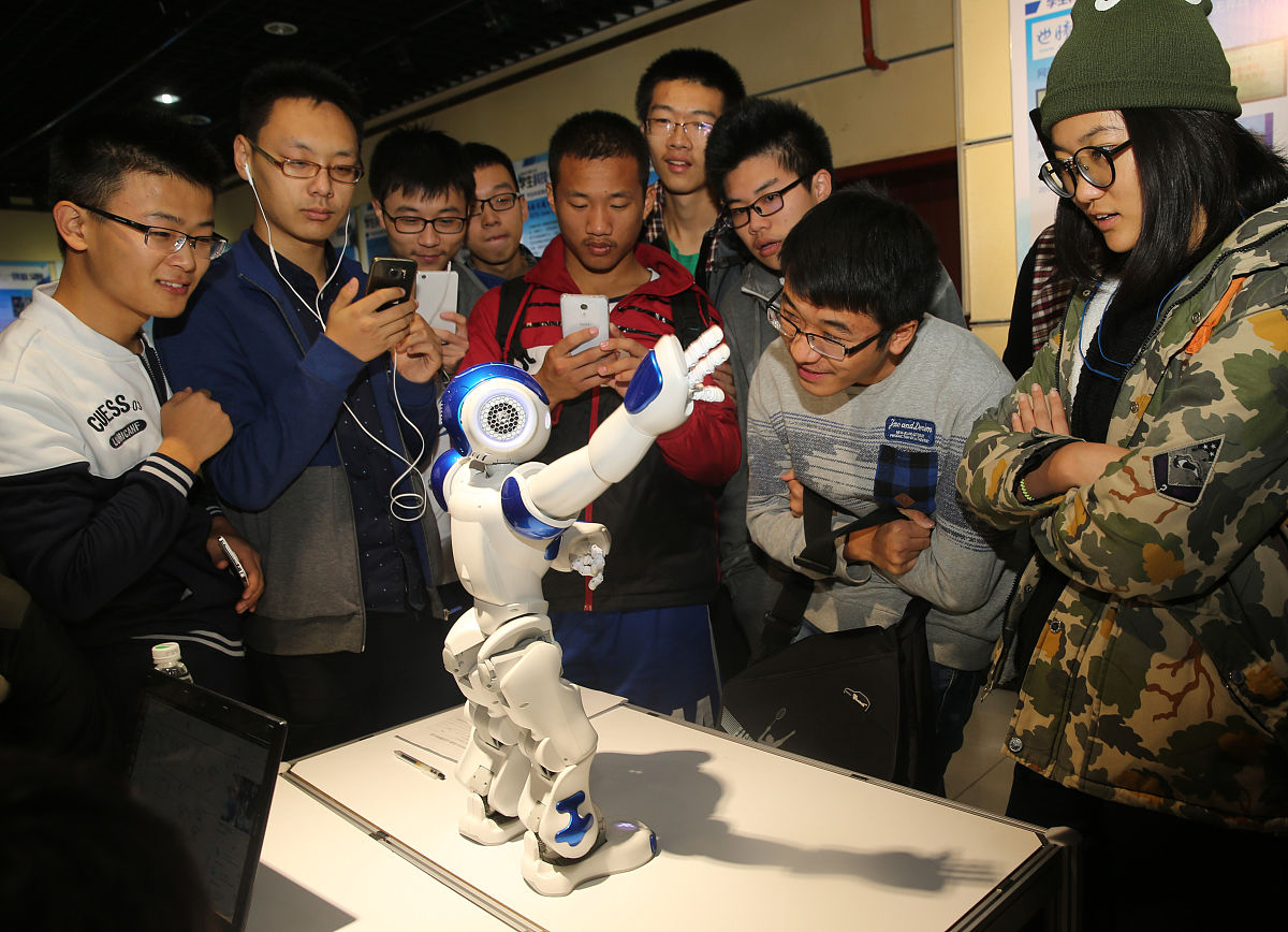 智能科学与技术专业竞赛知识与经验分享会 | 闫丰亭博士、彭娇博士、张龙青博士主讲