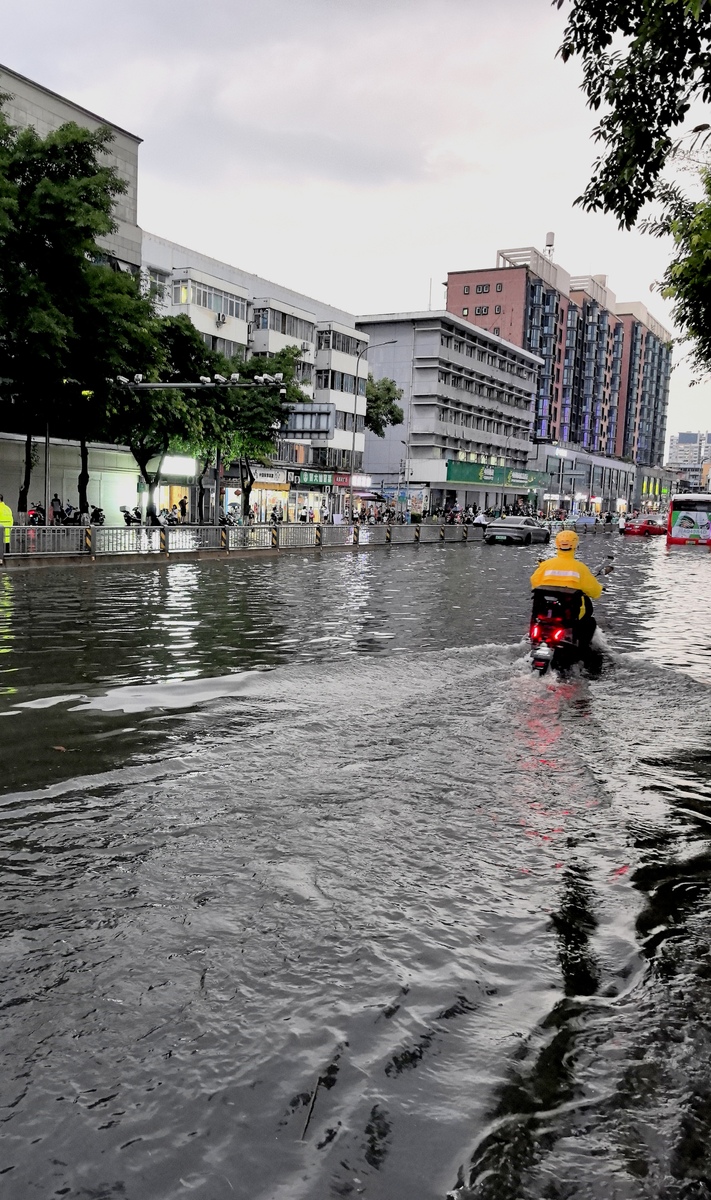 广州522特大暴雨受灾情况