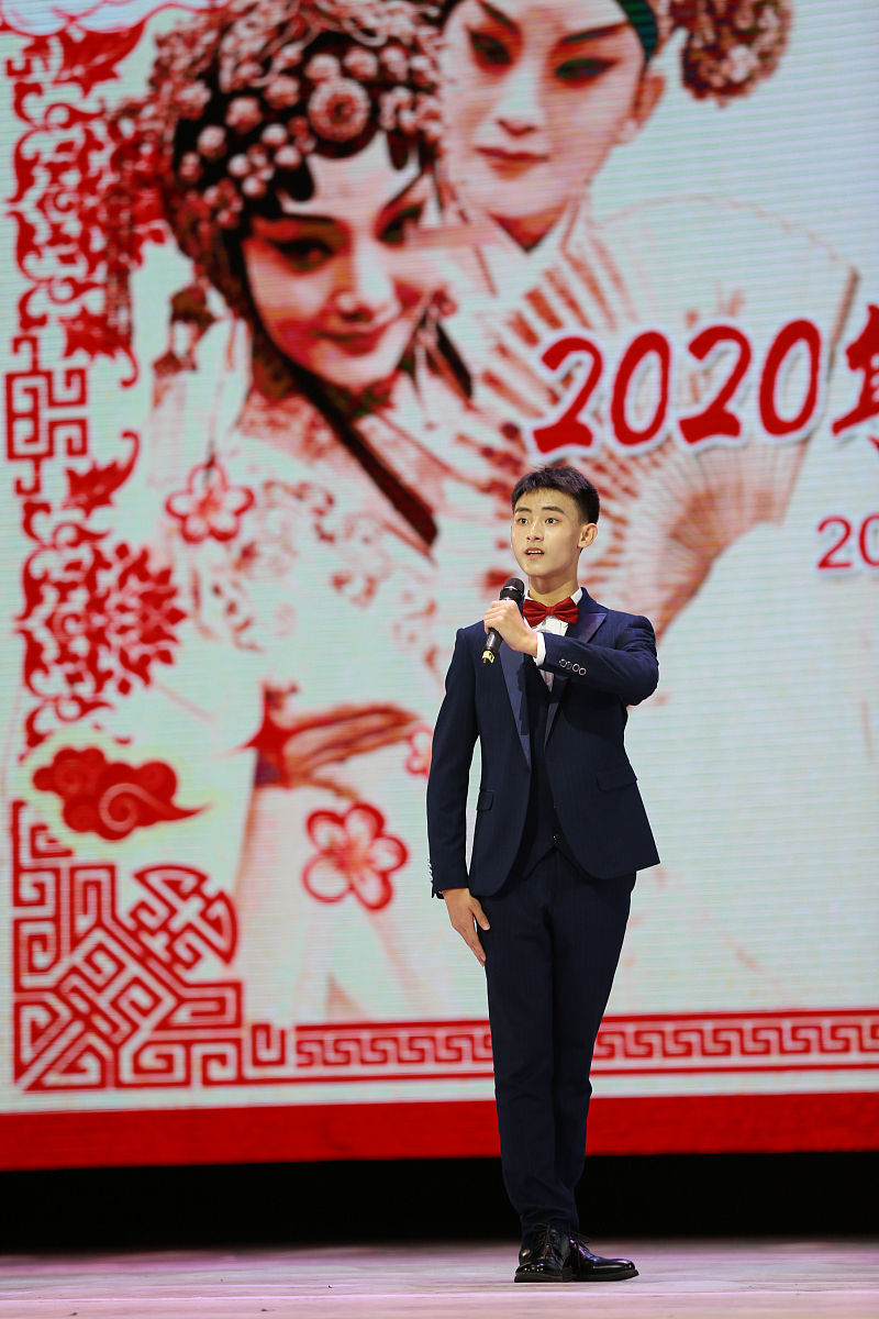 重庆艺术学校2023年招生专业：绘画、音乐、表演、设计