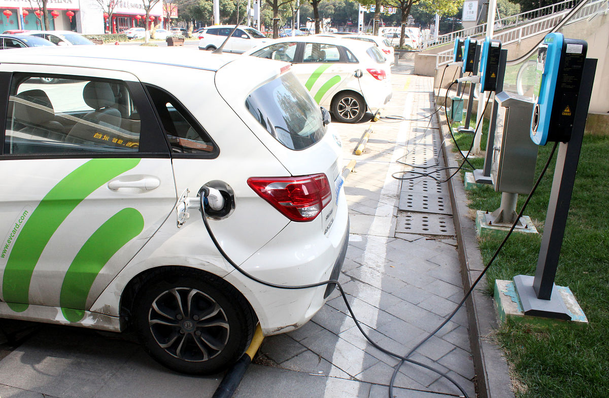 太阳能电动车：未来移动能源的绿色选择