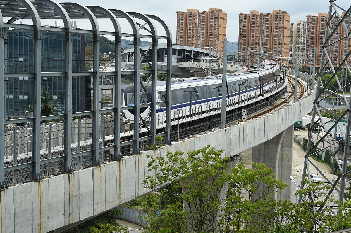 贵阳职工中等专业学校地址及乘车路线 - 详细指南