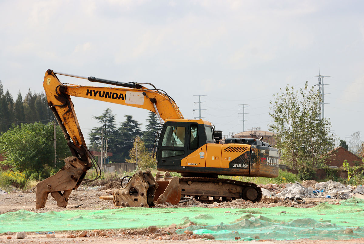 兰州挖掘机培训：常见故障分析及使用注意事项