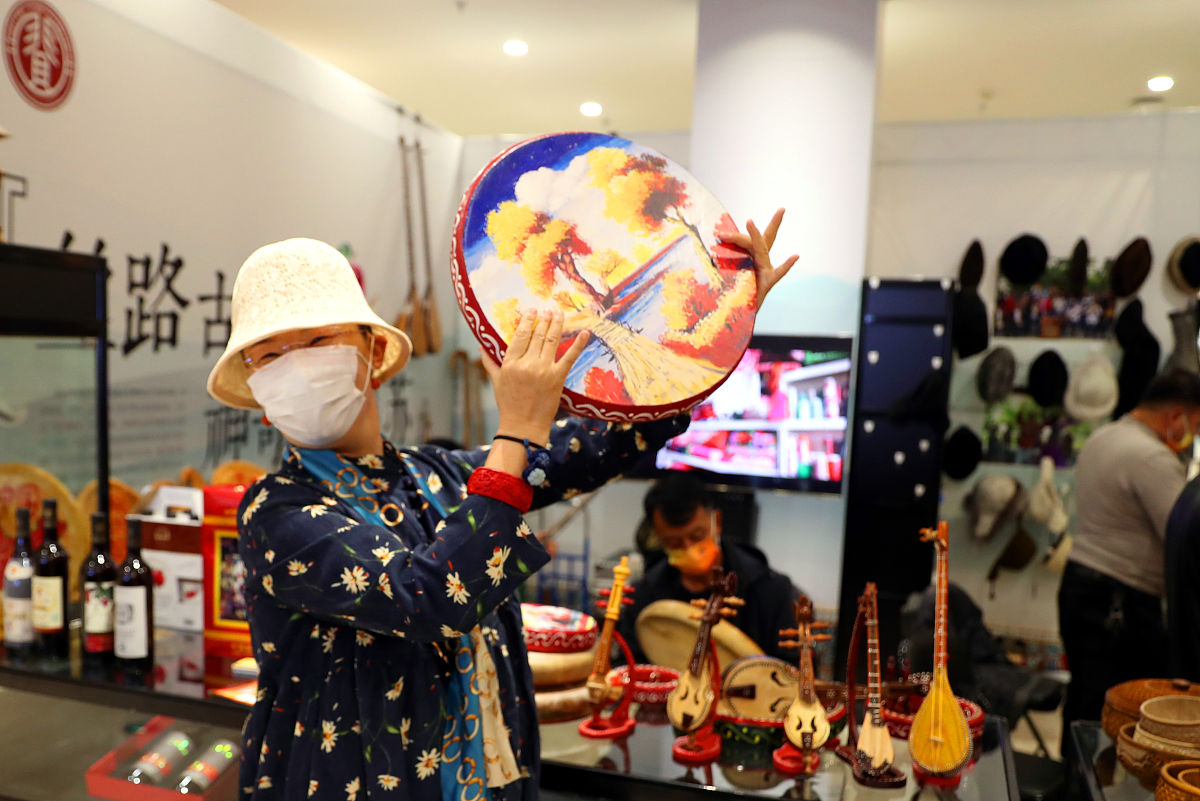 新疆非物质文化遗产传承人赋存现状分析