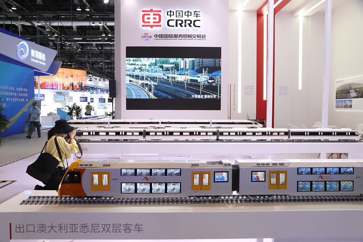 中欧班列编程师：日行三万步，为中欧贸易“穿针引线”