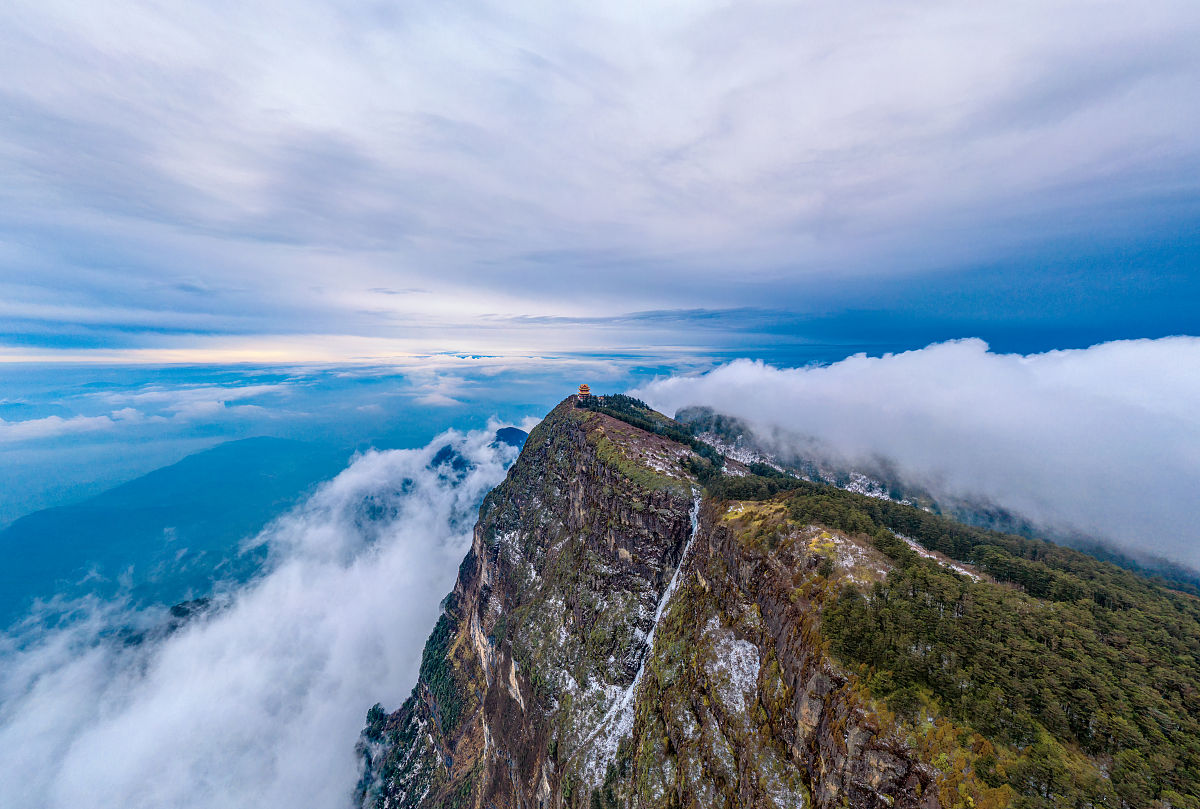 峨眉文武学校中职大专部2019招生简章