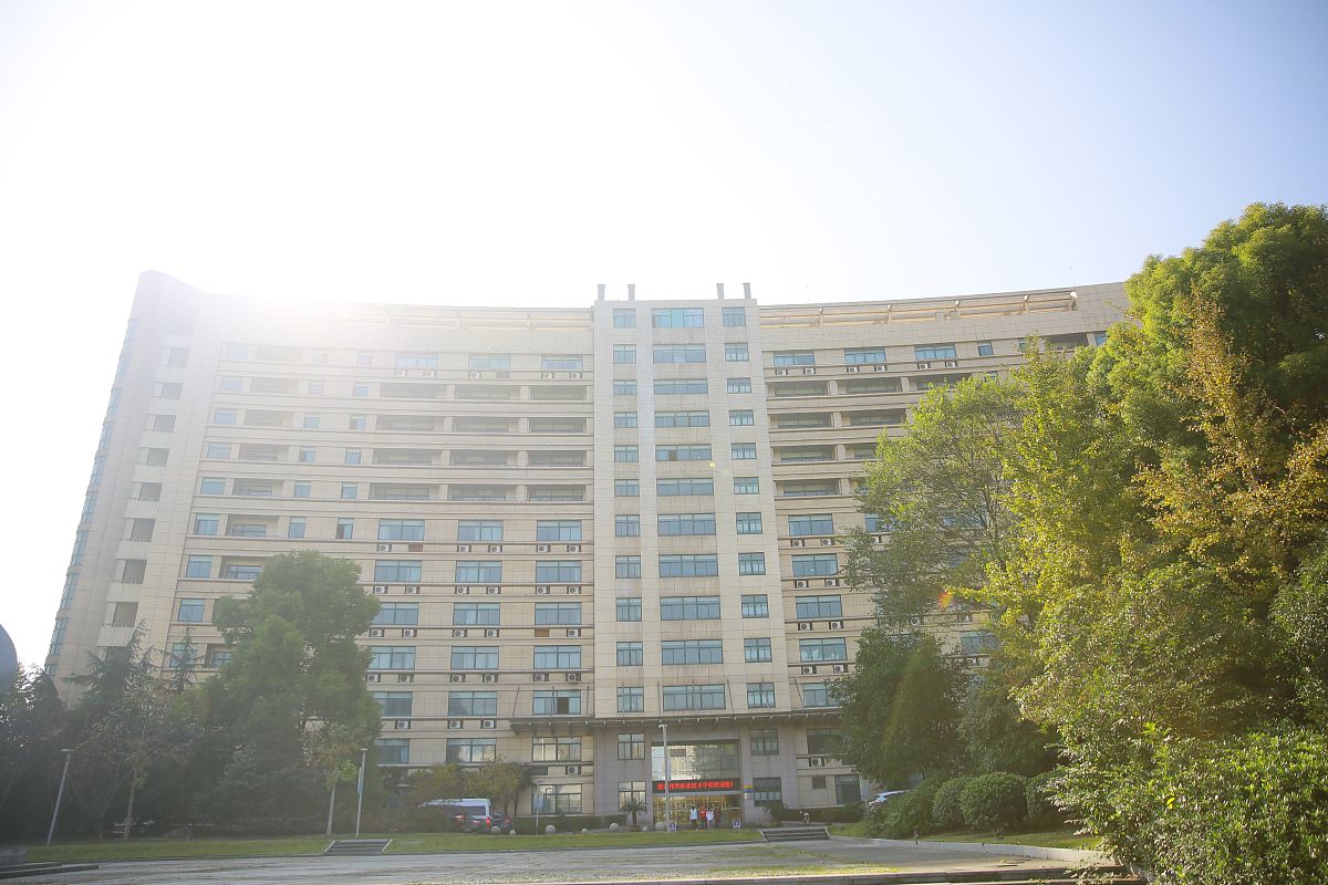 2023年安顺职业技术学院招生专业计划人数